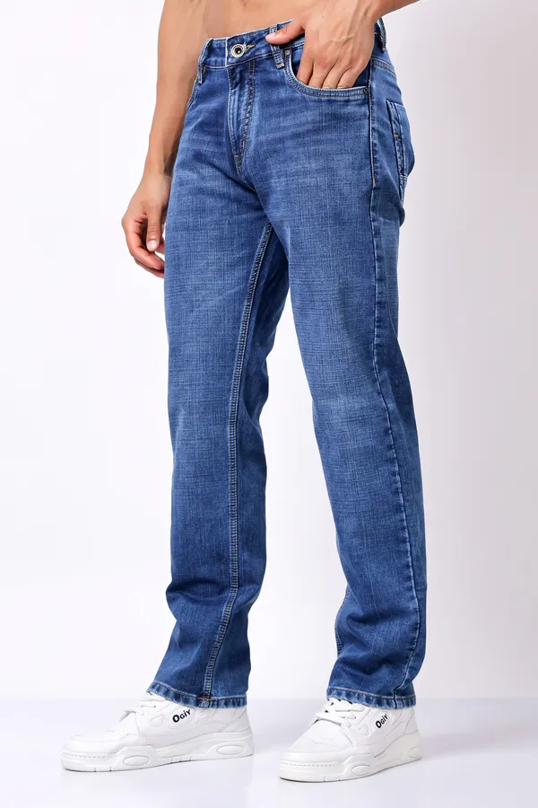 Blue_Comfort_Fit_Jeans_For_Men