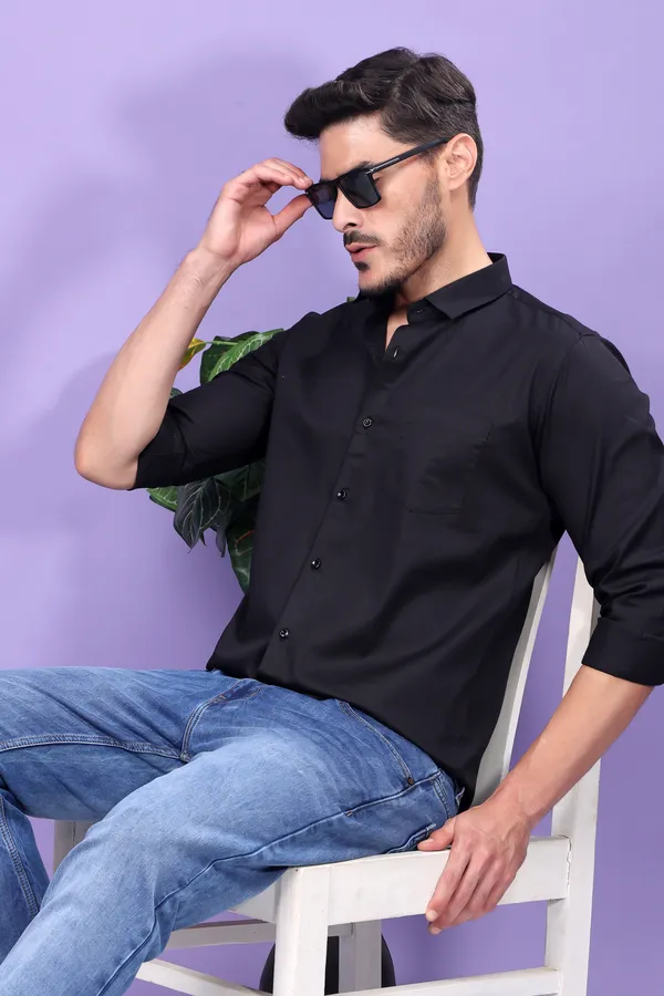 Black_Slim_Fit_Shirts_For_Men