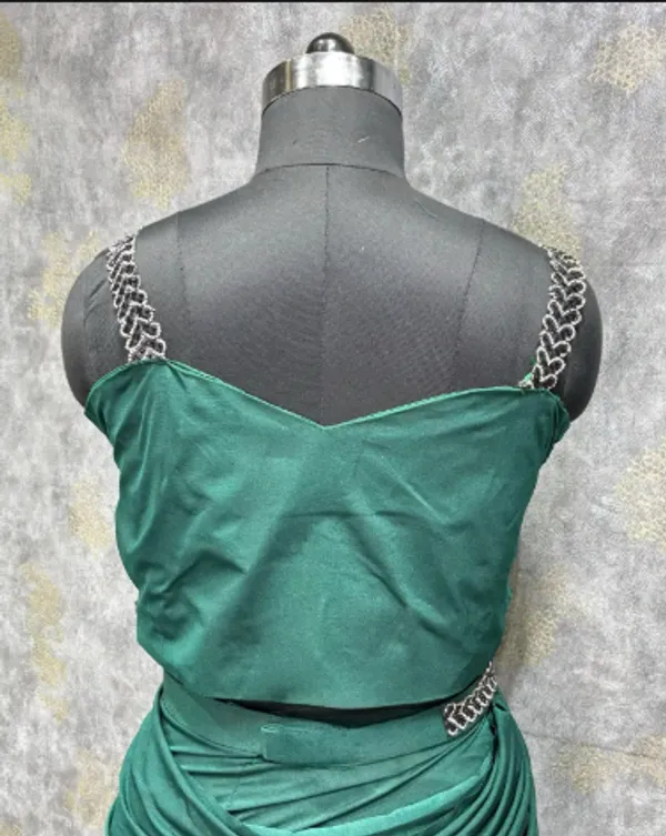 Dark_Green_Trendy_Unstitched_Blouse_With_Drape_Saree_For_Women
