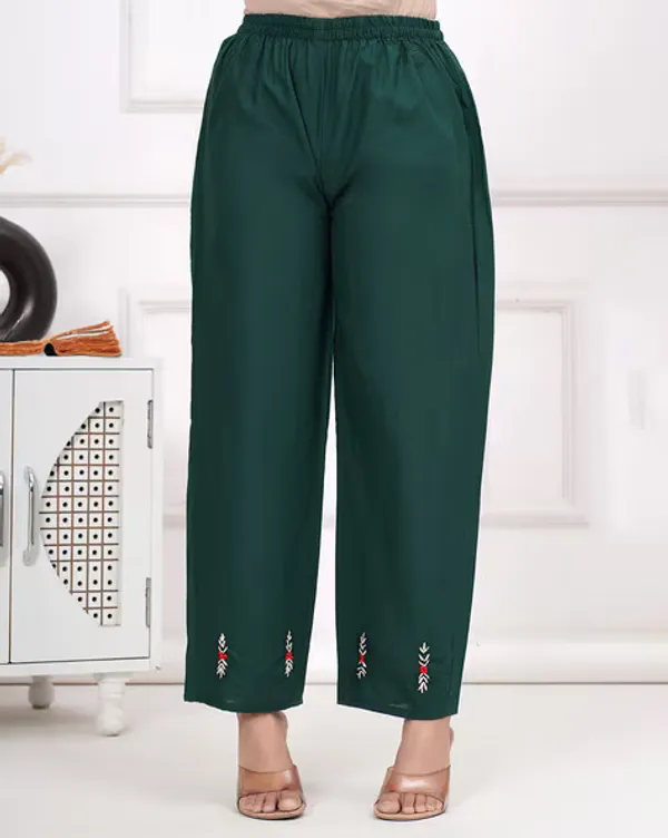 Green_Cotton_Kurta_&_Pant_Set_For_Women