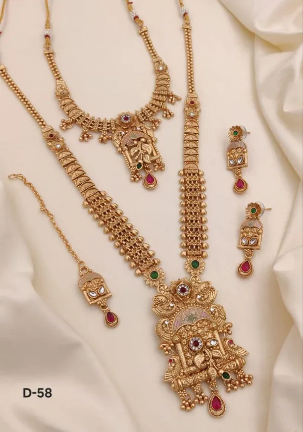 Gold_Plated_Necklace_For_Women_|_Premium_Designer_NecklaceSetCombo
