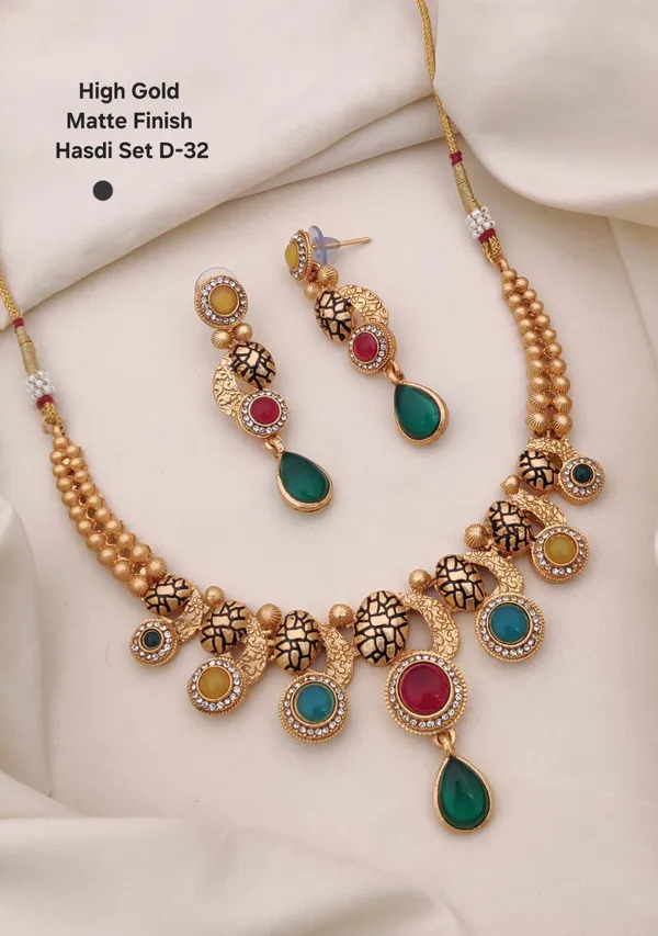 Gold_Plated_Necklace_Women_|_Premium_Quality