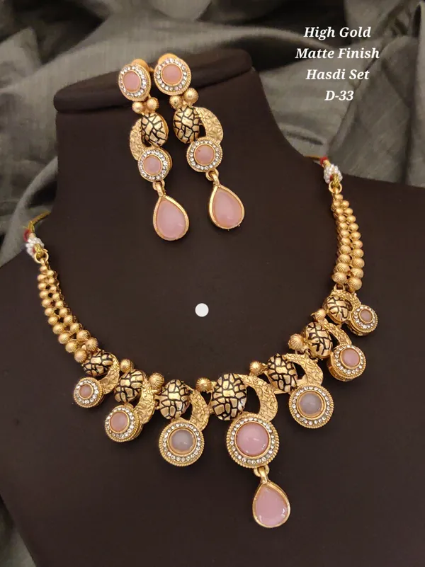 Gold_Plated_Necklace_Women_|_Premium_Quality