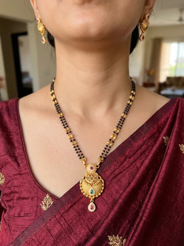 High_gold_Pleated_Mangalsutra__|_Women_