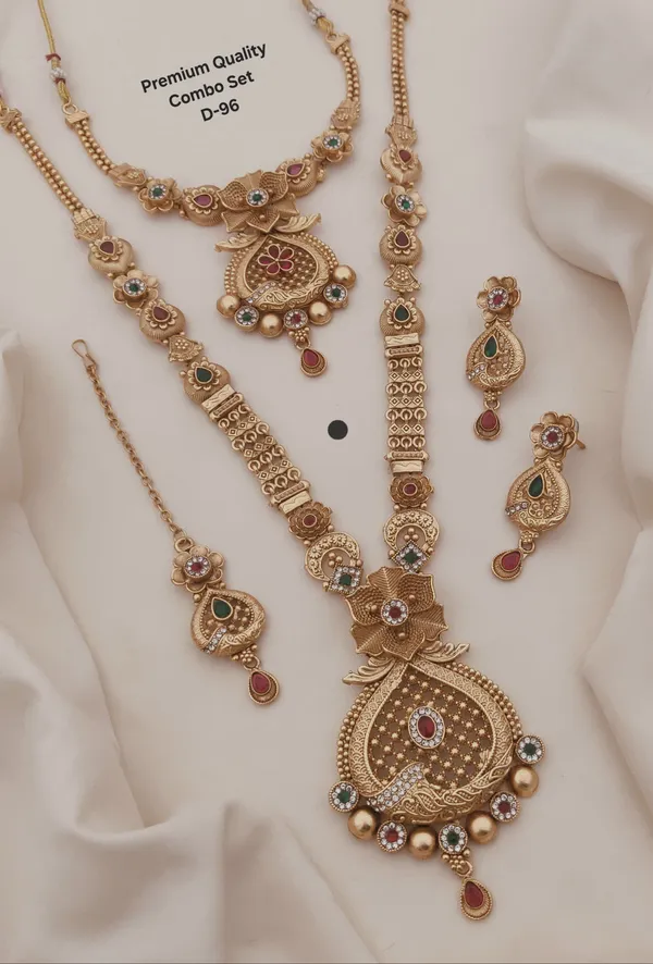 Gold_Plated_Necklace_For_Women_|_Premium_Designer_NecklaceSetCombo