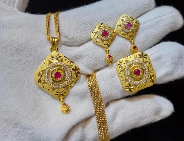 Gold_Plated_Pendal_Set_+_Ring_|_Premium_Designer_Forming_Pendal_Set