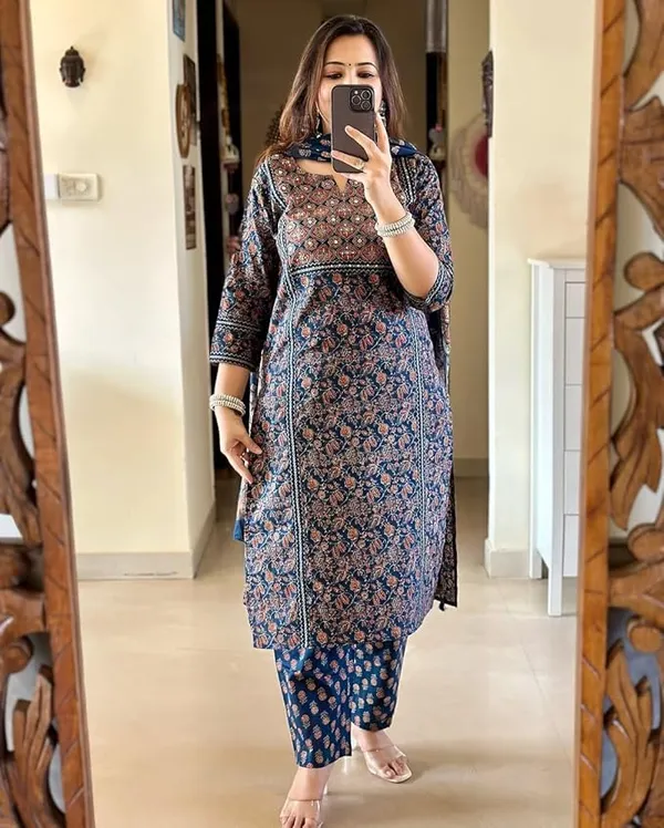 Navy_Blue_Cotton_Block_Printed_Kurti_With_Pant_And_Mulmul_Dupatta