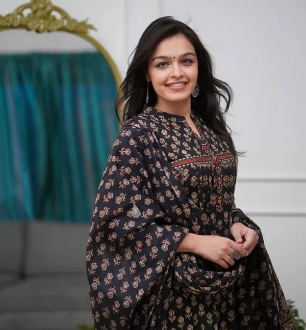 Black_Cotton_Mill_Printed_Anarkali_For_Women