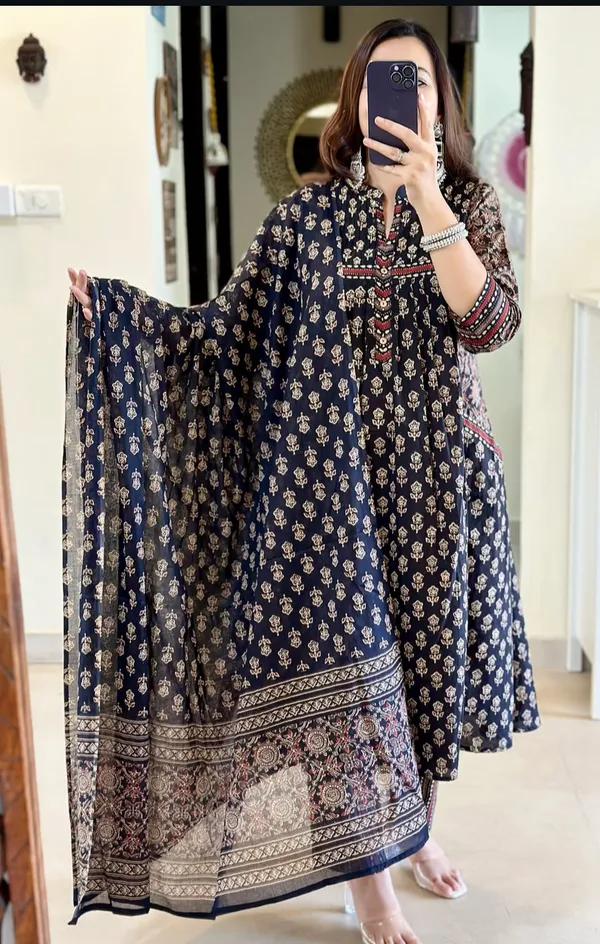 FANCY_COTTON_MILL_PRINTED_BLACK_TOP_BOTTOM_WITH_DUPATTA_SET