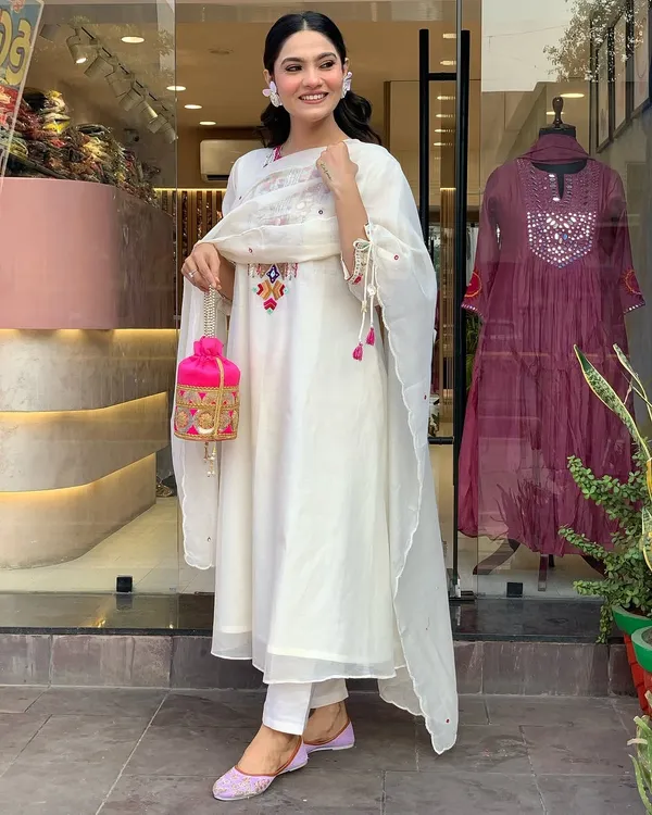 White_Salwar_Suit_in_Chanderi_With_Mirror_Embroidery_Work_And_Dupatta_Set
