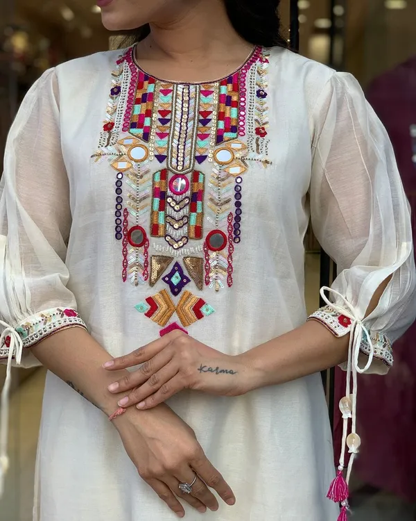 White_Salwar_Suit_in_Chanderi_With_Mirror_Embroidery_Work_And_Dupatta_Set