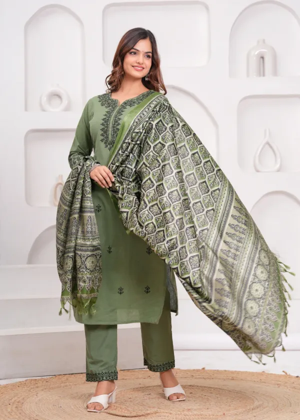 Libas_India_Green_embroided_cotton_kurta_and_pant_set_with_dupatta