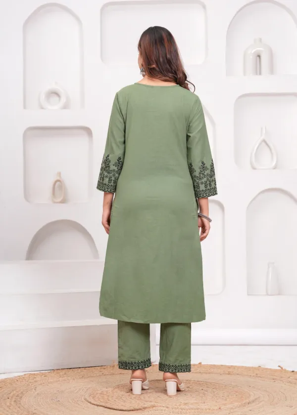 Libas_India_Green_embroided_cotton_kurta_and_pant_set_with_dupatta