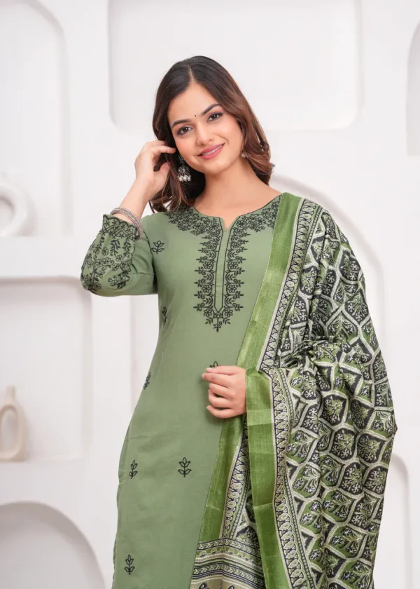 Libas_India_Green_embroided_cotton_kurta_and_pant_set_with_dupatta