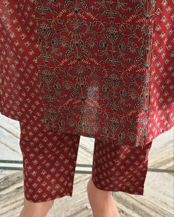 Maroon_Cotton_Block_Printed_Anarkali_For_Women