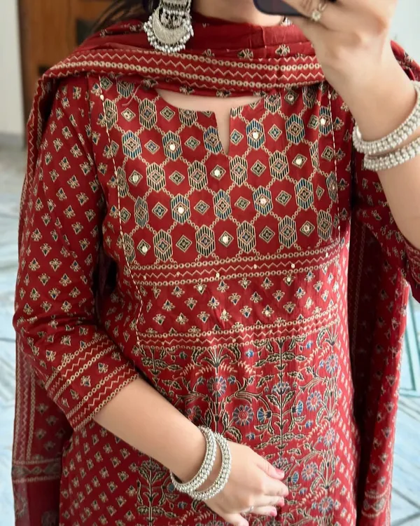 Maroon_Cotton_Block_Printed_Anarkali_For_Women