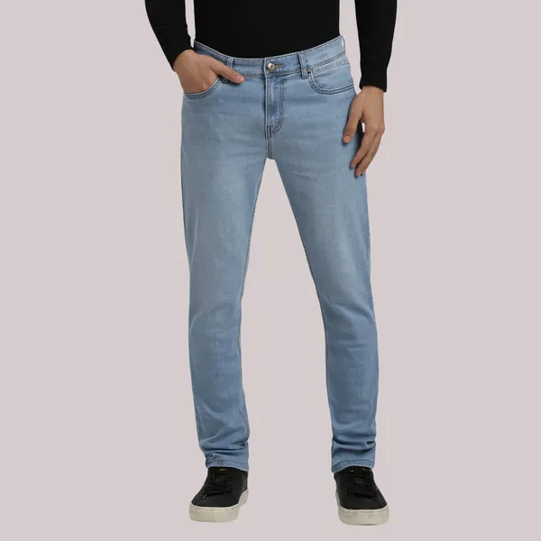 Light_Blue_Casual_Denim_Jeans_For_Men