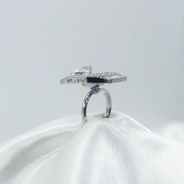 Silver_&_Blue_Regal_Radiance_American_Diamond_Ring