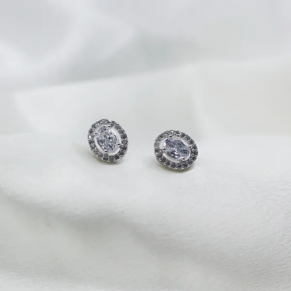 Silver_Crystal_Elegance_American_Diamond_Stud_Earrings__For_Women