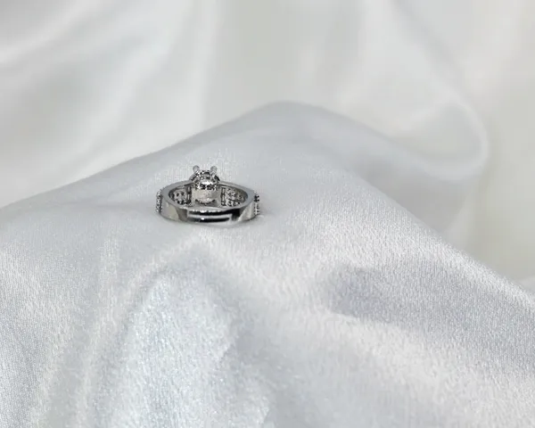 Silver_&_White_Regal_Solitaire_American_Diamond_Ring__For_Women