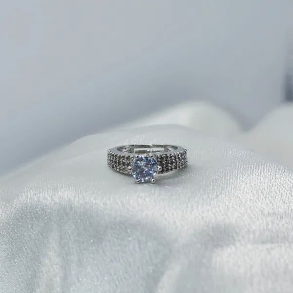 Silver_&_White_Regal_Solitaire_American_Diamond_Ring__For_Women