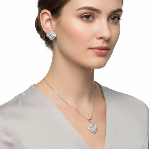 Silver_Sparkling_Silver_American_Diamond_Pendant_&_Earring_Set_For_Women