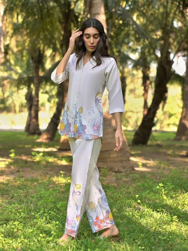 White_Cotton_Blend_Digital_Print_Co-Ord_Set_For_Women
