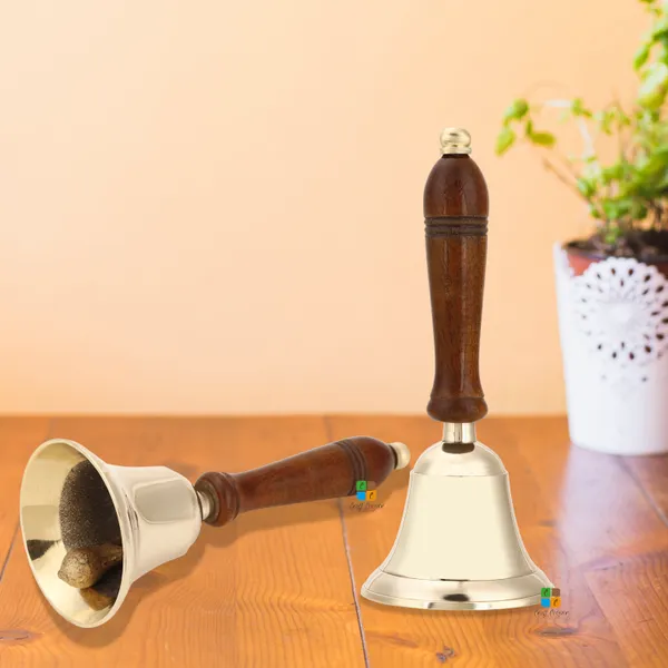 Christmas_Brass_Shame_Hand_Bell/Chrome_Finish_Hand_Bells_With_Wooden_Handle