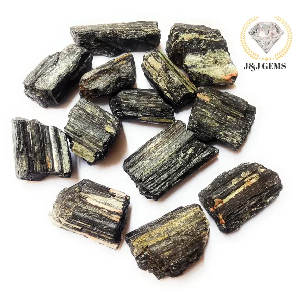 Natural_Raw_Black_Tourmaline_Crystal_Stone_850g_|_Ultimate_Protection_Stone_For_Vastu,_Reiki_&_Home_Decor