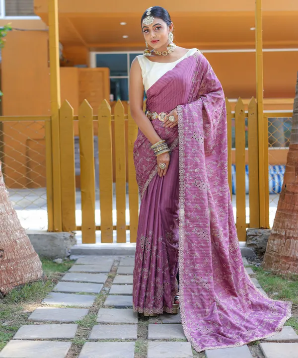 Pink_Pure_Soft_Silk_Saree_With_Beautiful_Thread_Handwork_With_Elegant_Floral_Design_With_Cutwork_Border_And_Elegant_Design_All_Over_Saree