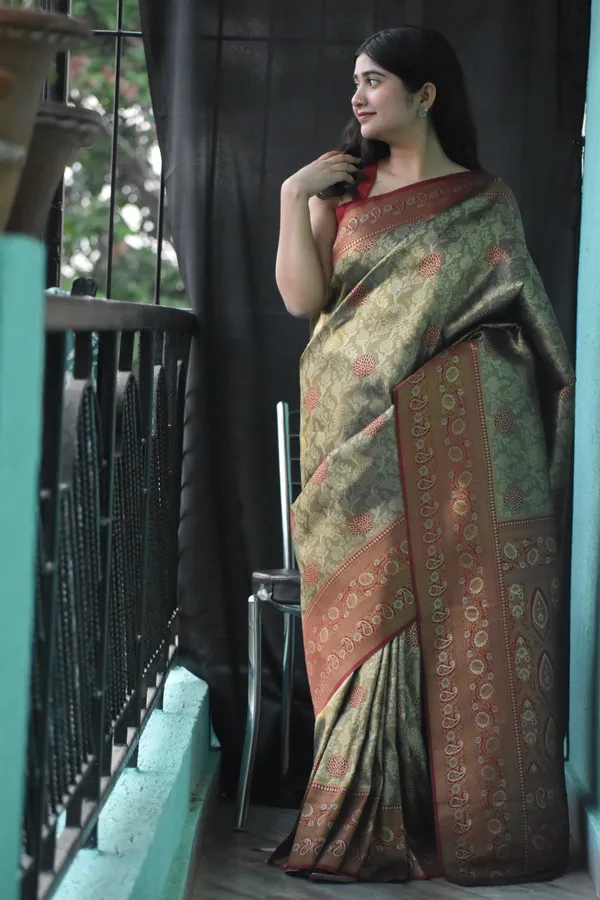 Multicolor_Embroidery_Silk_Saree_For_Women