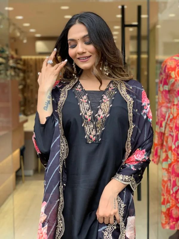 Black_Silk_Lotus_Kurta_For_Women
