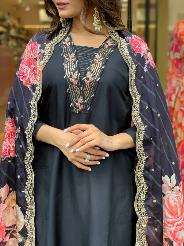 Black_Silk_Lotus_Kurta_For_Women