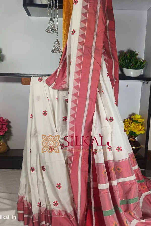 Grace_Your_Wardrobe_With_This_Beautiful_All_Over_Flower_Butta_Saree,_Saree_Code-_SKL1194