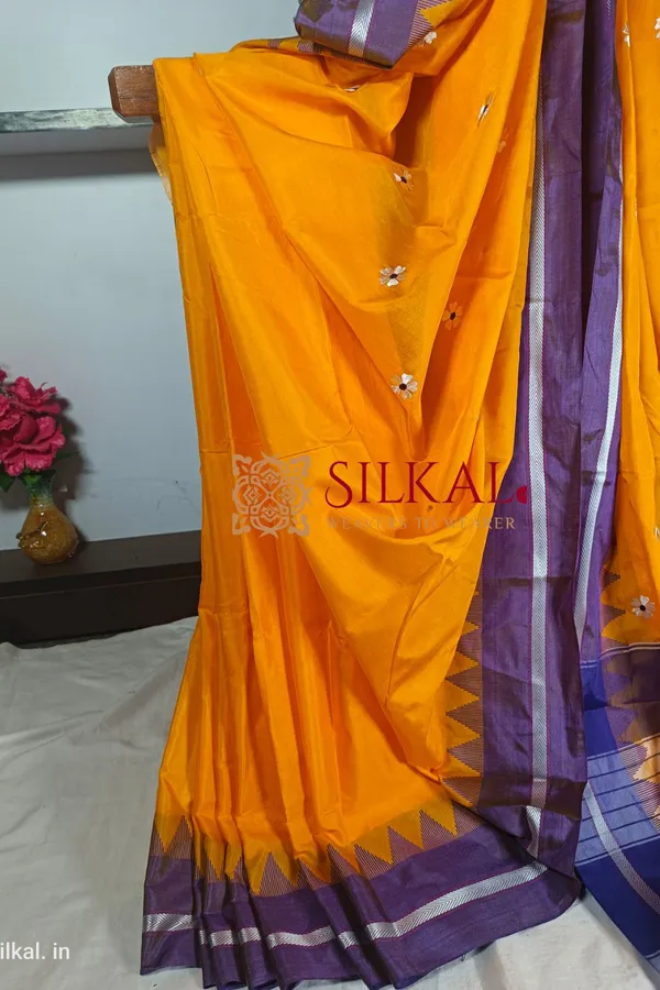 Grace_Your_Wardrobe_With_This_Beautiful_All_Over_Flower_Butta_Saree,_Saree_Code-_SKL1447