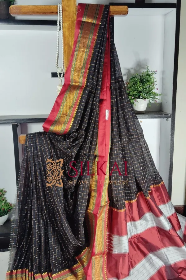 Ilkal_Cotton_Chikki_Star_Saree_Saree_Code-_SKL1891