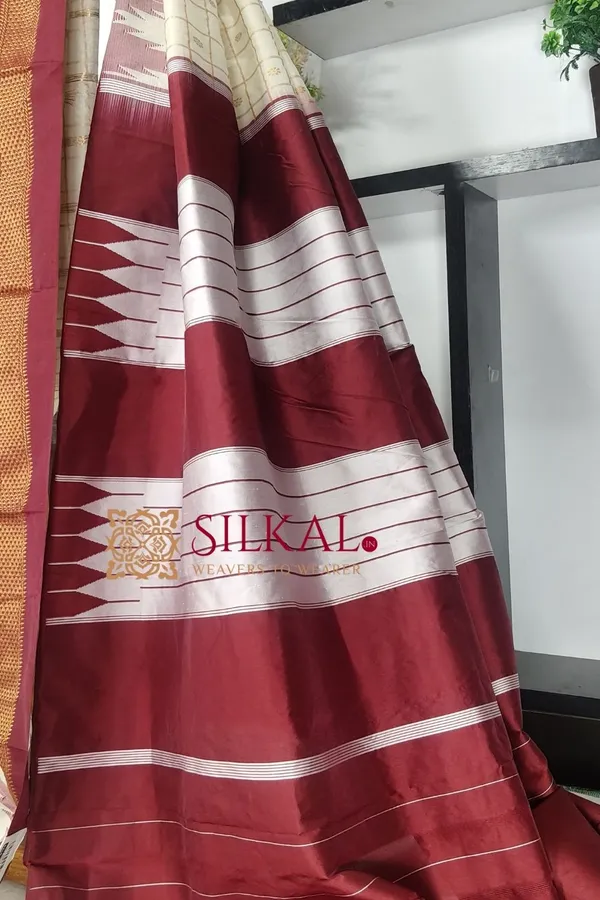 Ilkal_Big_Checks_Temple_Border_Saree_SKL03367