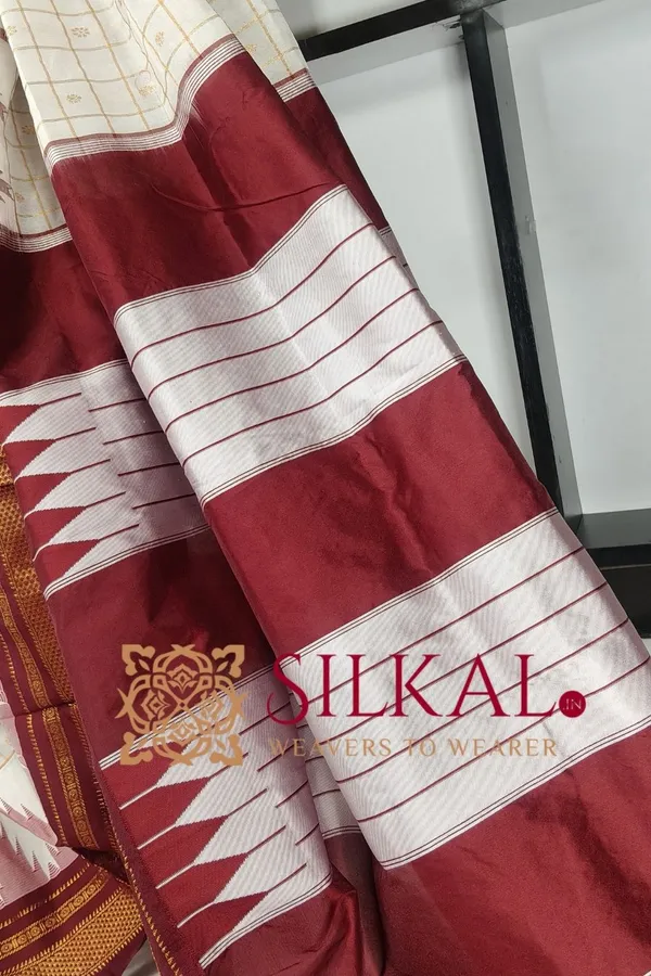 Ilkal_Big_Checks_Temple_Border_Saree_SKL03368