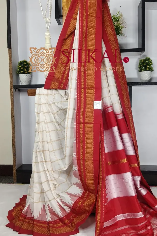 Ilkal_Big_Checks_Temple_Border_Saree_SKL03434