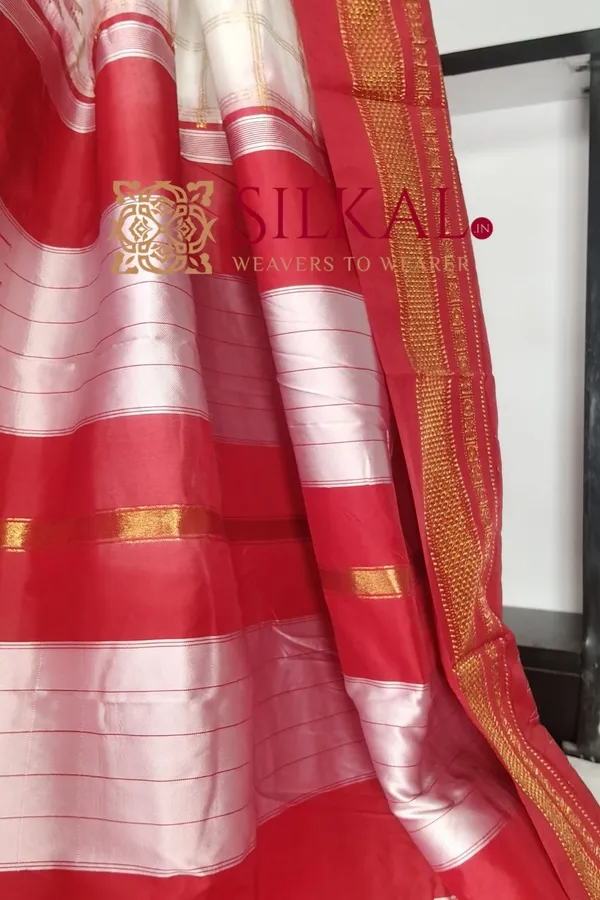 Ilkal_Big_Checks_Temple_Border_Saree_SKL03434