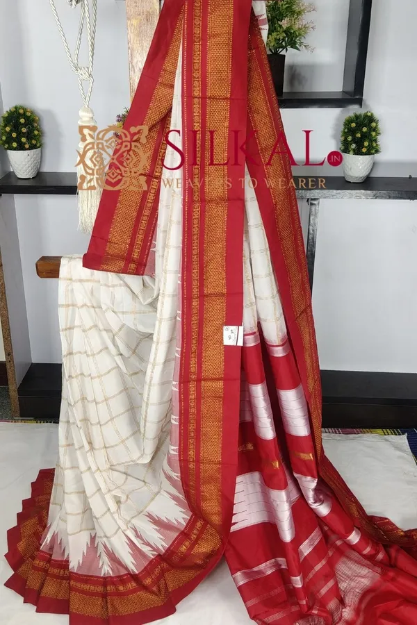Ilkal_Big_Checks_Temple_Border_Saree_SKL03434