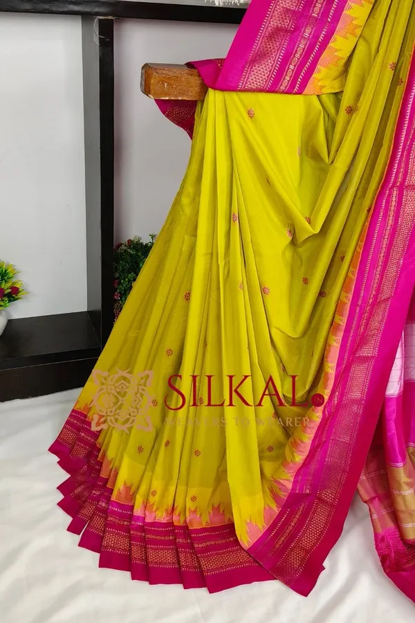 Ilkal_Buta_Cotton_Silk_Temple_Saree_SKL03850
