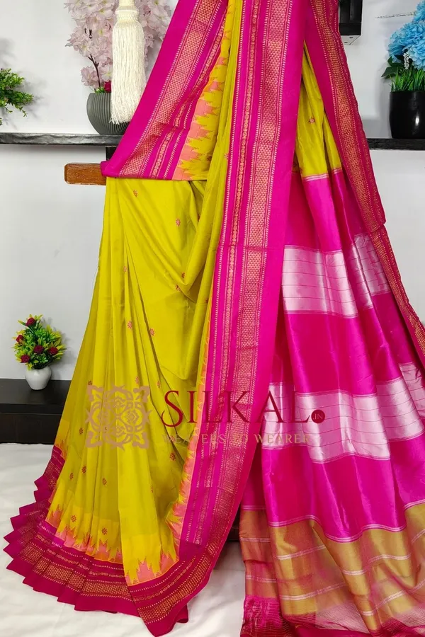 Ilkal_Buta_Cotton_Silk_Temple_Saree_SKL03850