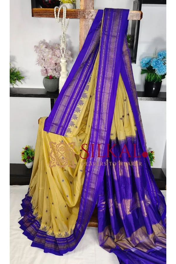 Ilkal_Buta_Cotton_Silk_Temple_Saree_SKL03898