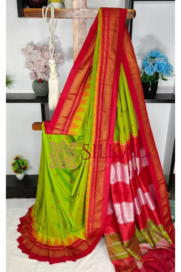 Ilkal_Buta_Cotton_Silk_Temple_Saree_SKL03902