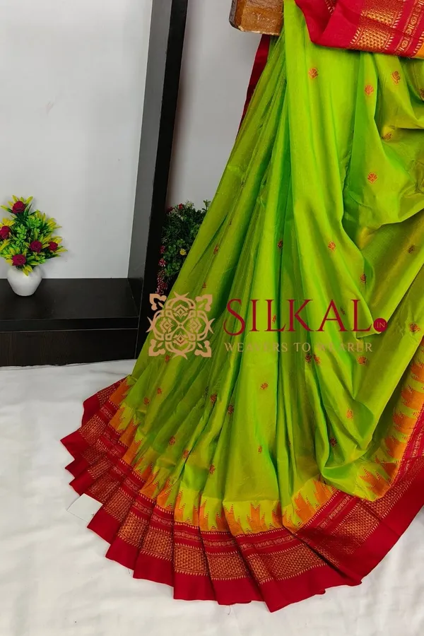 Ilkal_Buta_Cotton_Silk_Temple_Saree_SKL03902