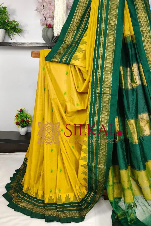 Ilkal_Buta_Cotton_Silk_Temple_Saree_SKL03904