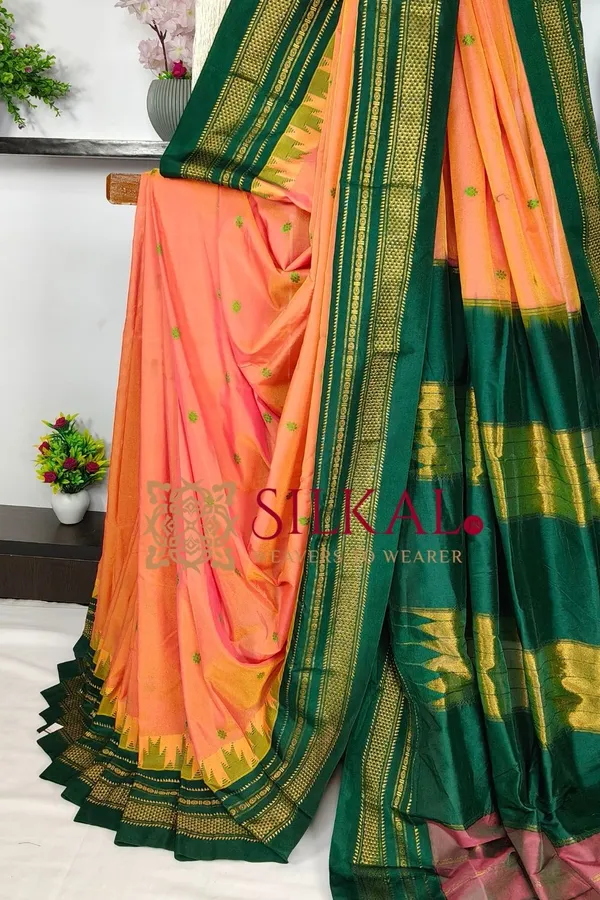 Ilkal_Buta_Cotton_Silk_Temple_Saree_SKL03906