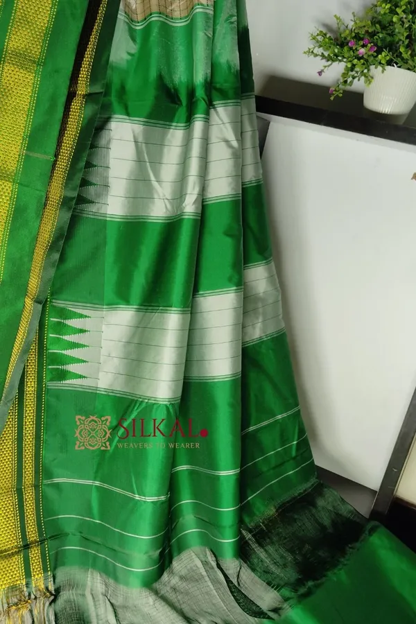 Ilkal_Butta_Gadwal_Saree_with_Grand_Big_Border