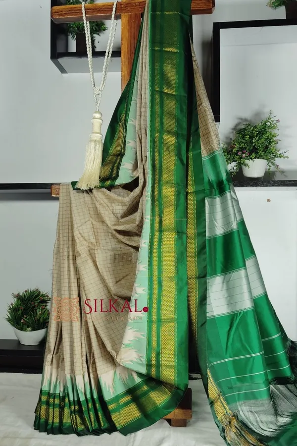 Ilkal_Butta_Gadwal_Saree_with_Grand_Big_Border